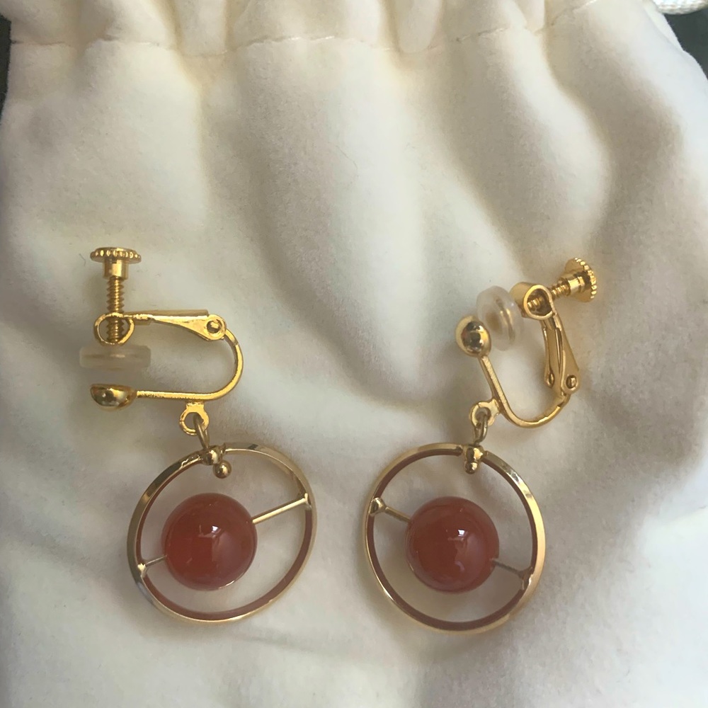 Earring clips